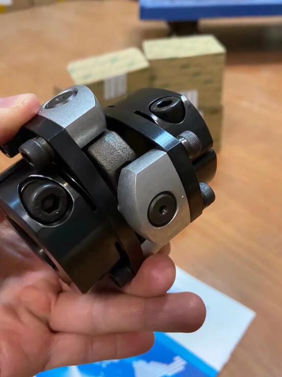 日本酒井SAKAI联轴器UCN-100B-25*40