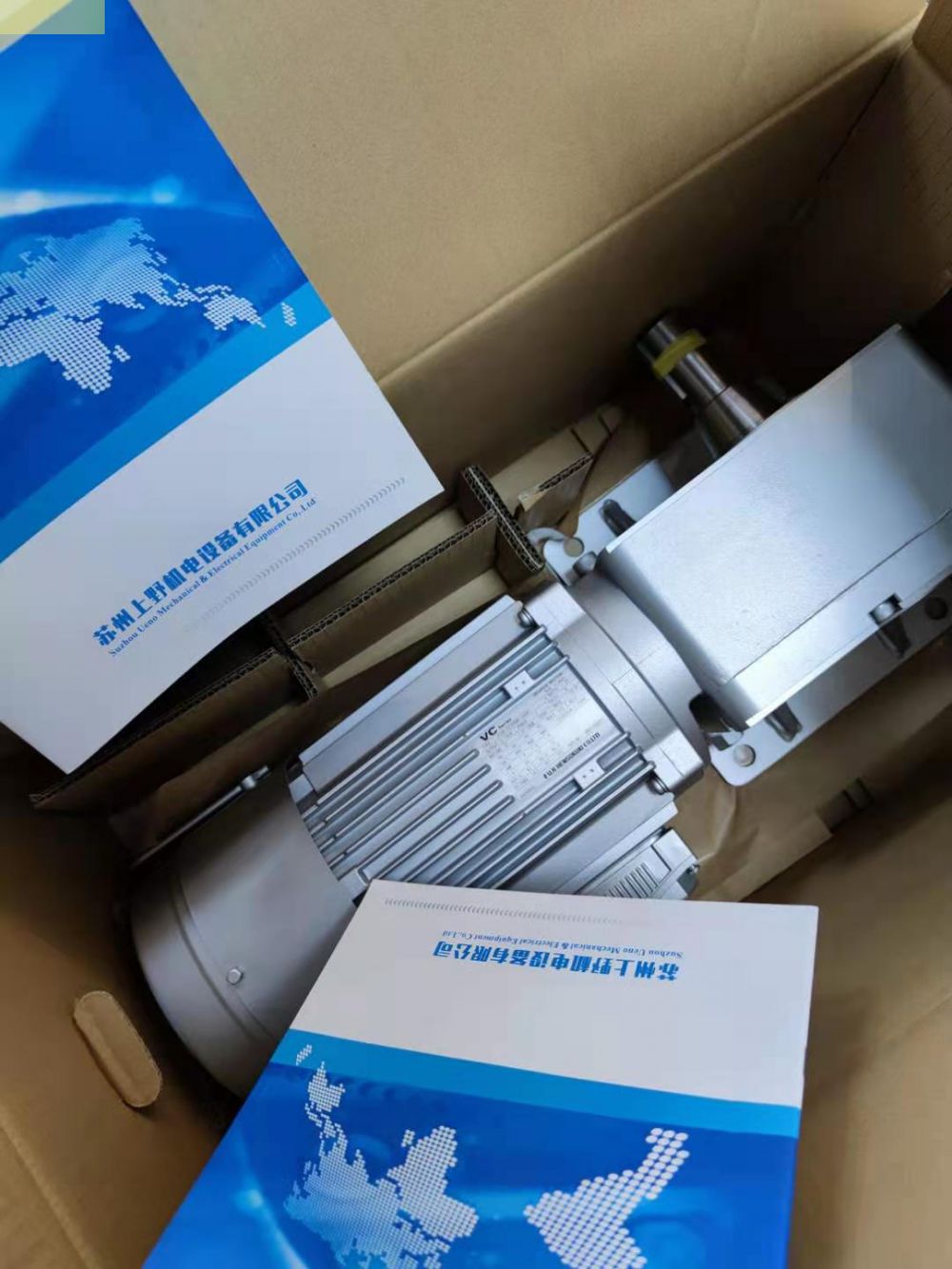 机床用的日本株式会社FUJI富士三相齿轮电机型号 VX01-...