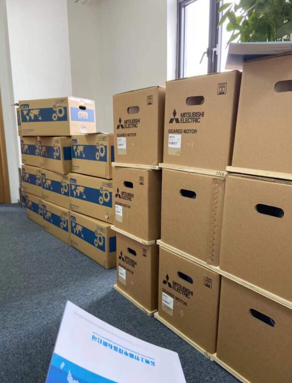 日本三菱电机型号：SF-V5RUH55KT