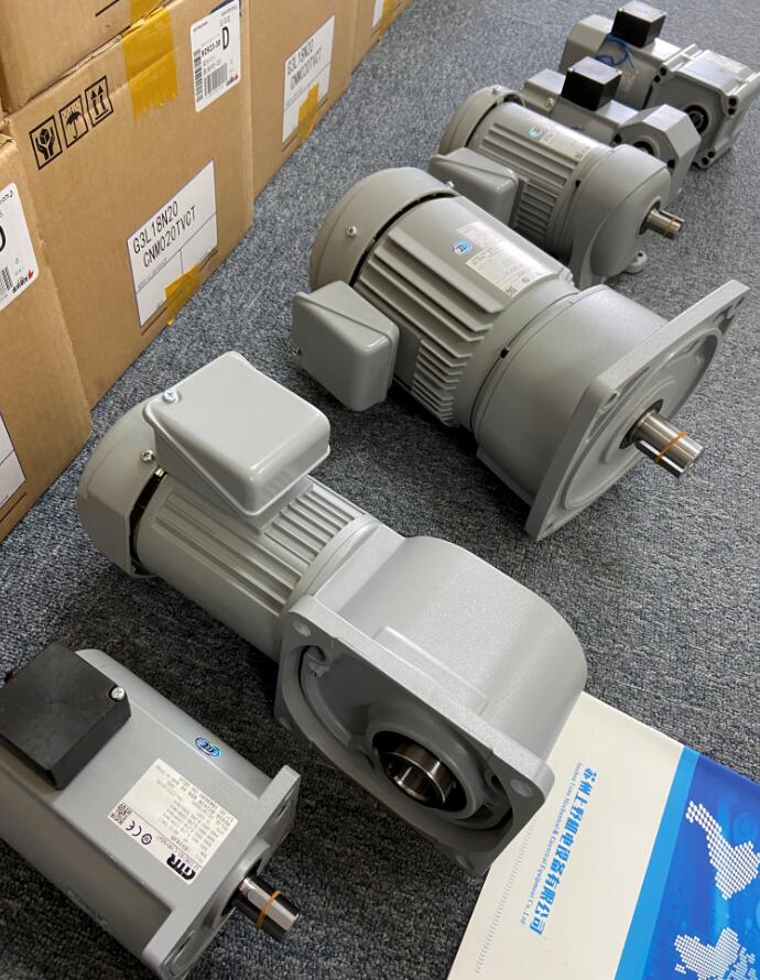 日精减速机型号FSM-25-200-T010A电压200V