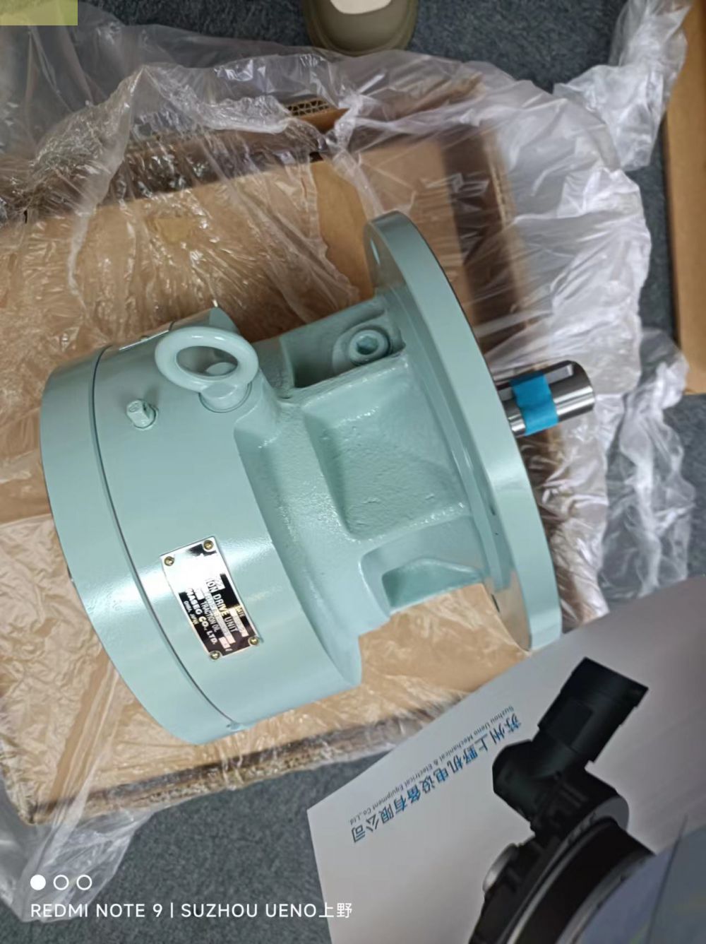 采用轴上安装·法兰安装的专用箱体TSUBAKI椿本减速机型...