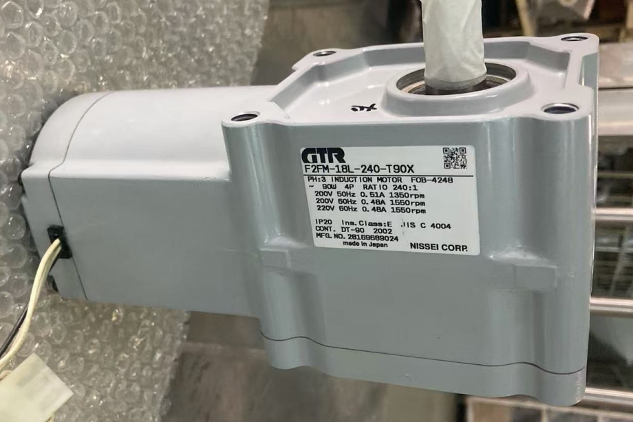 日本GTR日精减速机NISSEI型号：F2FM-18L-240-T90X.png